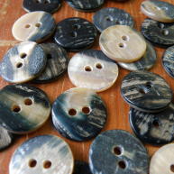 Pearl Blue Back shell buttons